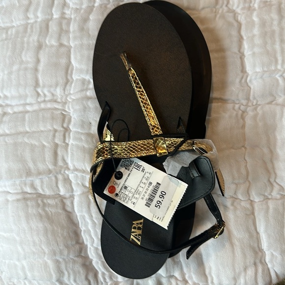NWT Zara gold and black sandals - Picture 2 of 4